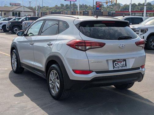 2016 Hyundai TUCSON SE