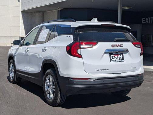 2023 GMC Terrain SLE