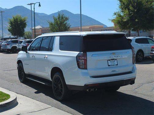 2023 Chevrolet Suburban 4WD High Country