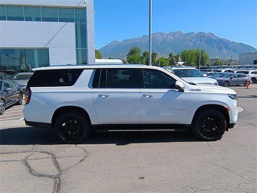 2023 Chevrolet Suburban 4WD High Country