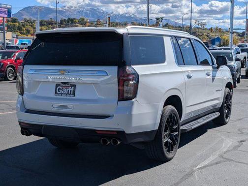 2023 Chevrolet Suburban 4WD High Country