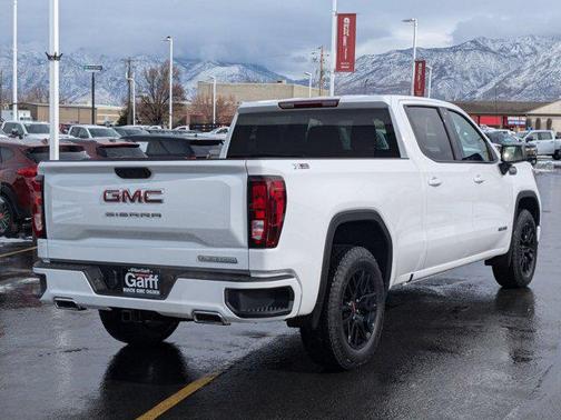 2025 GMC Sierra 1500 Elevation