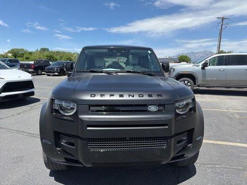 Santorini Black Metallic 2025 Land Rover Defender 110 P500 X-Dynamic SE