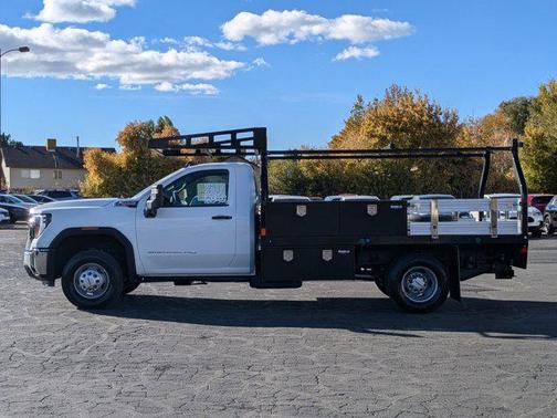 2025 GMC Sierra 3500 Base