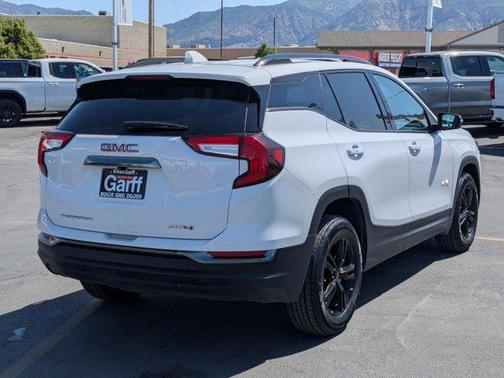 2023 GMC Terrain AWD AT4