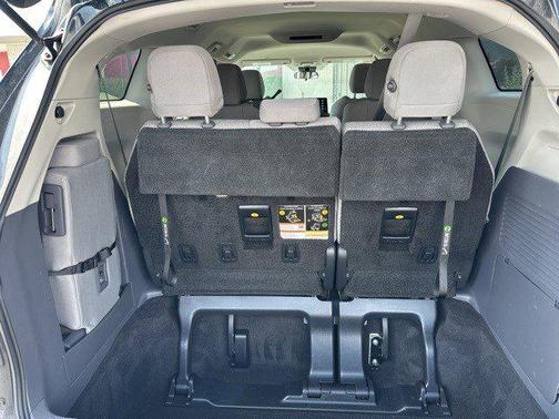 2021 Toyota Sienna LE