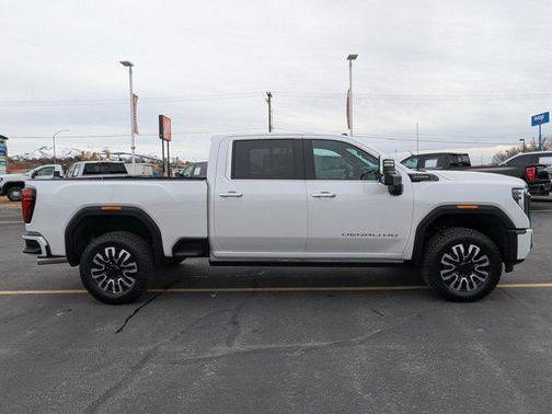 2025 GMC Sierra 3500 Denali