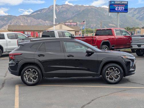 2024 Chevrolet Trax LT