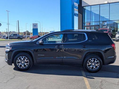 2022 GMC Acadia AWD SLT