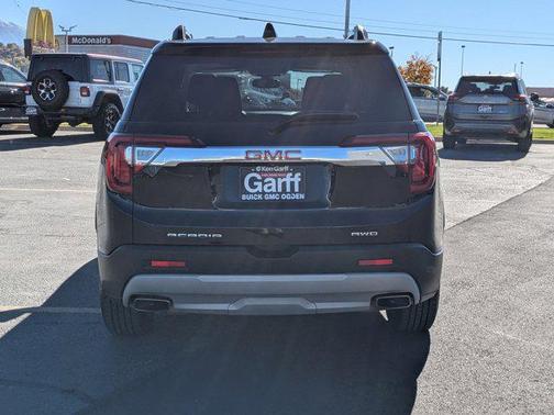 2022 GMC Acadia AWD SLT