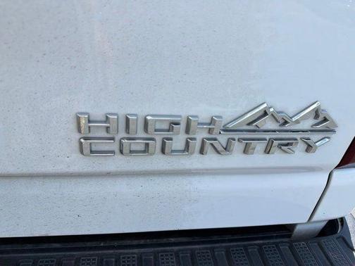 White 2022 Chevrolet Silverado 2500 High Country