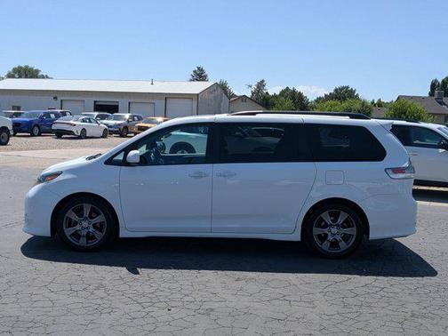 2017 Toyota Sienna SE Premium