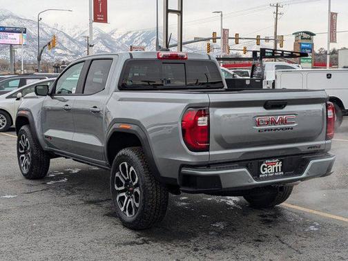 2025 GMC Canyon Base