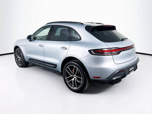 2022 Porsche Macan 