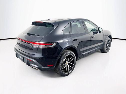 Jet Black Metallic 2026 Porsche Macan