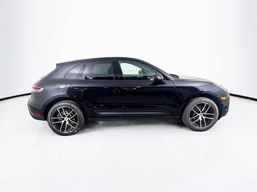 Jet Black Metallic 2026 Porsche Macan