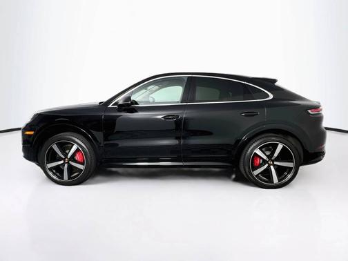 Chromite Black Metallic 2026 Porsche Cayenne