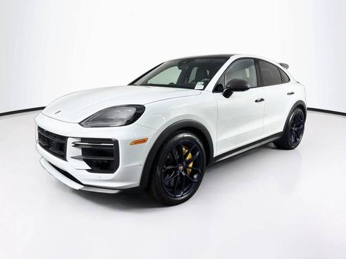 Carrara White Metallic 2025 Porsche Cayenne