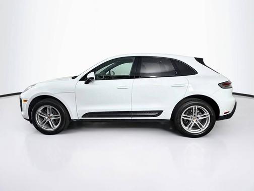 White 2023 Porsche Macan