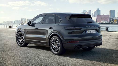 2023 Porsche Cayenne 