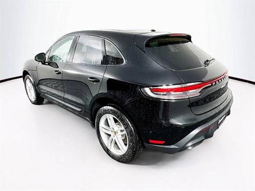 2025 Porsche Macan 