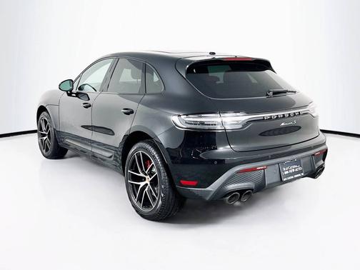 2022 Porsche Macan 