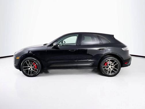2022 Porsche Macan 