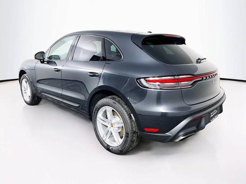 Volcano Grey Metallic 2026 Porsche Macan
