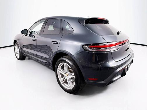 Volcano Grey Metallic 2025 Porsche Macan