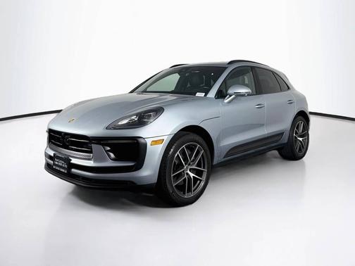 Dolomite Silver Metallic 2024 Porsche Macan
