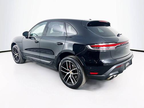2023 Porsche Macan 