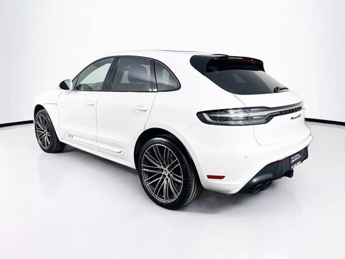 2023 Porsche Macan 