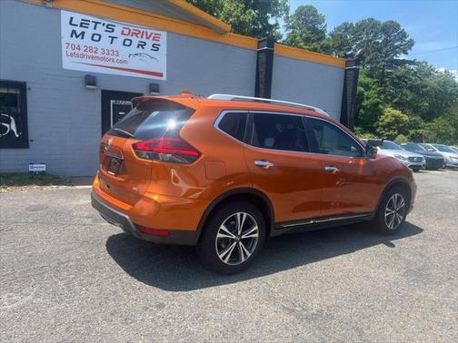 2017 Nissan Rogue SL