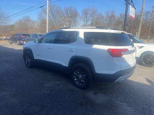 2017 GMC Acadia SLT-1