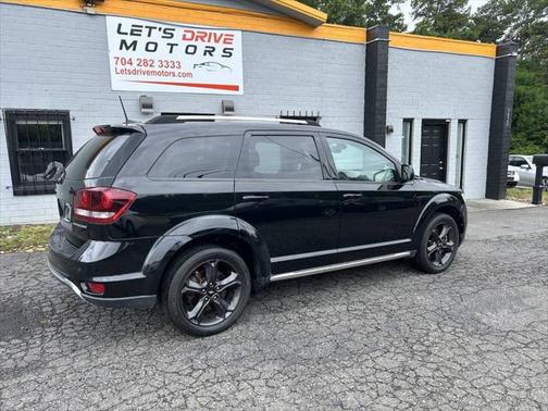 2020 Dodge Journey Crossroad