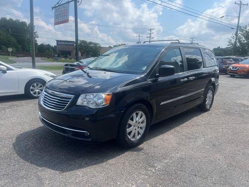 2016 Chrysler Town & Country Touring