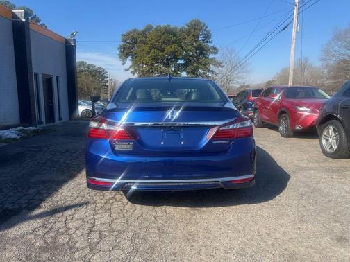 2017 Honda Accord Hybrid EX-L