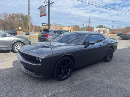 2017 Dodge Challenger R/T