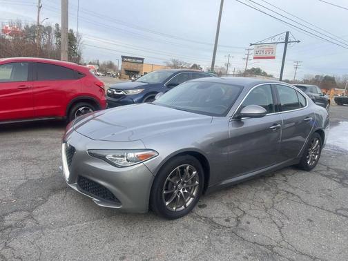 2018 Alfa Romeo Giulia Base