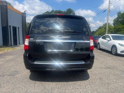 2016 Chrysler Town & Country Touring