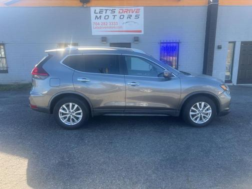 2020 Nissan Rogue SV