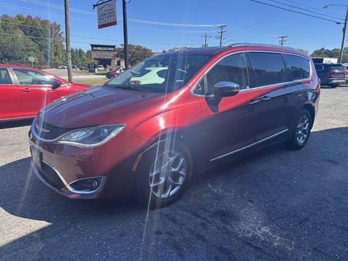 Velvet Red Pearlcoat 2018 Chrysler Pacifica Limited