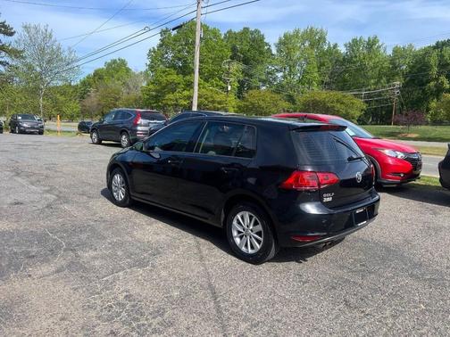 2017 Volkswagen Golf TSI S 4-Door