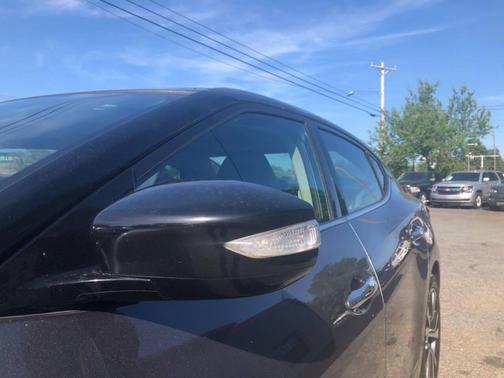 Gun Metallic 2017 Nissan Maxima 3.5 SL