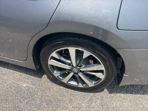 2016 Nissan Altima 2.5 SR