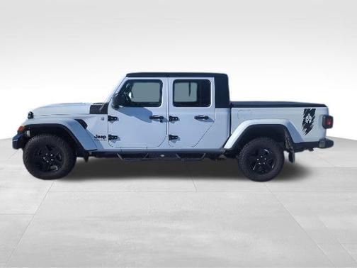 Bright White Clearcoat 2021 Jeep Gladiator Sport S