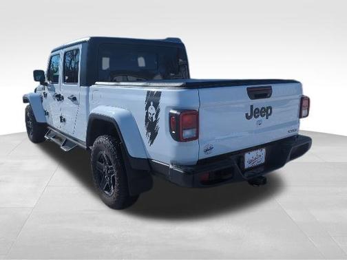 Bright White Clearcoat 2021 Jeep Gladiator Sport S