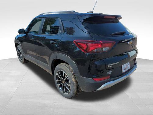 Mosaic Black Metallic 2024 Chevrolet Trailblazer LT