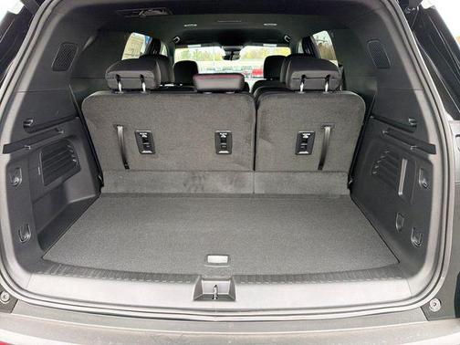 Mosaic Black Metallic 2026 Chevrolet Traverse AWD Z71