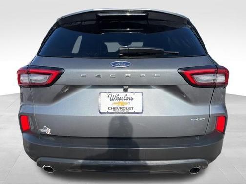 Carbonized Gray Metallic 2025 Ford Escape ST-Line